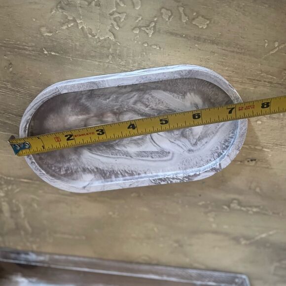 Handcrafted Resin Oval Tray - Picture 4 of 8